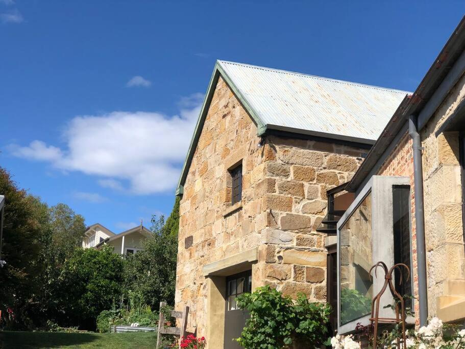 Macquarie Street Stable Apartment Hobart Luaran gambar